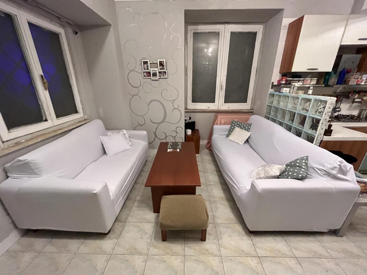 Affitto Due Camere, Due Bagni In Apartamento *
